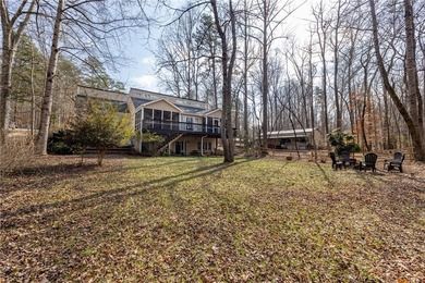 Lakefront on a quite cove on Hartwell with a dock in place, and - photo 40