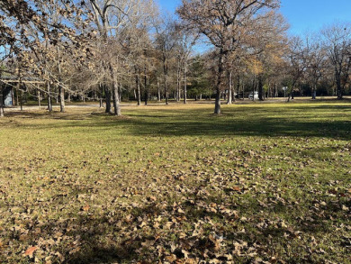 Approx 1.34 Acres, 28x32 Cover, Gravel base, Water & Electric - photo 8