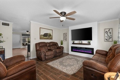 Welcome to this completely renovated townhome with views of Cane - photo 10