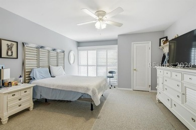 Nestled in the quietest & most private building in Island Club - photo 18