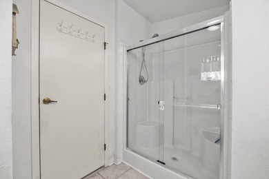 Say hello to seasonal or full time living in this furnished 2 - photo 18