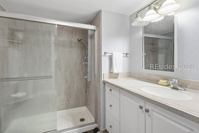 Nestled in the quietest & most private building in Island Club - photo 22