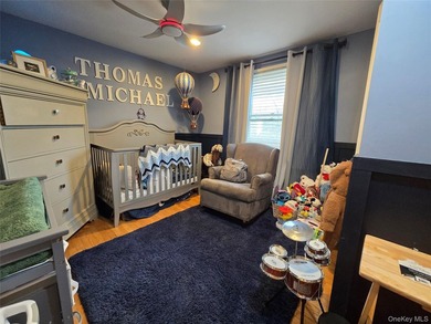 Spacious North Shirley Colonial approximately 2500 SQ Ft Windows - photo 23