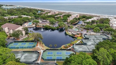 Nestled in the quietest & most private building in Island Club - photo 25