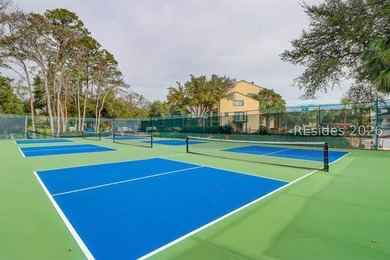 Nestled in the quietest & most private building in Island Club - photo 27