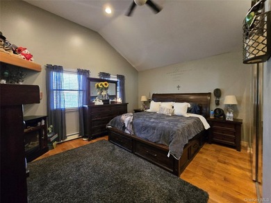 Spacious North Shirley Colonial approximately 2500 SQ Ft Windows - photo 27