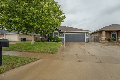 Welcome home to this beautiful, one-owner, 4-bedroom, 2-bath - photo 28