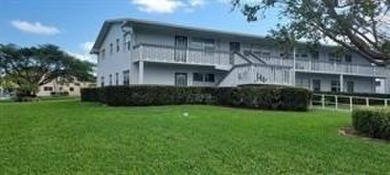 (private lake, pond, creek) Condo For Sale in Deerfield Beach Florida