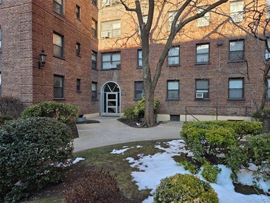 Spacious 2BR w/ Iconic Bridge Views. Experience Mitchell-Linden - photo 1