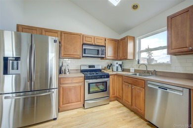 Built in 2007 this two-story waterfront residence in the Shore - photo 15