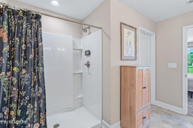 Like-new brick townhouse with resort-style amenities... what - photo 16