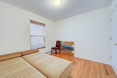 Built in 2007 this two-story waterfront residence in the Shore - photo 19