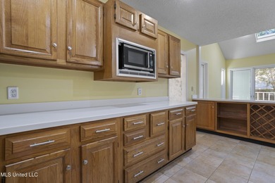 WONDERFUL, SPACIOUS FAMILY HOME IN MUCH SOUGHT AFTER BAYOU OAKS - photo 20