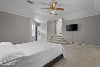 WONDERFUL, SPACIOUS FAMILY HOME IN MUCH SOUGHT AFTER BAYOU OAKS - photo 32
