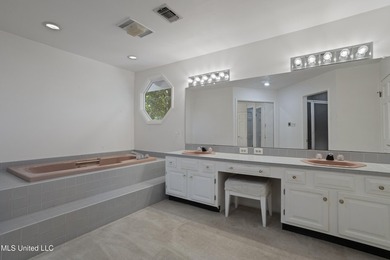 WONDERFUL, SPACIOUS FAMILY HOME IN MUCH SOUGHT AFTER BAYOU OAKS - photo 35