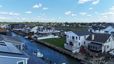 Built in 2007 this two-story waterfront residence in the Shore - photo 39