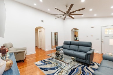 SHORT SALE SUBJECT TO LENDER'S APPROVAL. 3-Bedroom, 2-Bath Home - photo 5