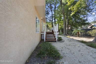 WONDERFUL, SPACIOUS FAMILY HOME IN MUCH SOUGHT AFTER BAYOU OAKS - photo 50