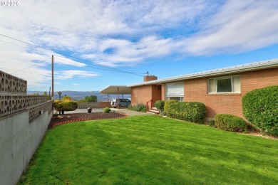 Lake Home For Sale in The Dalles, Oregon