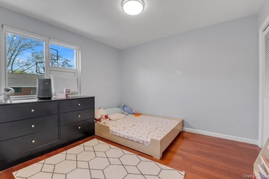 Tranquil living at the Bell Park Gardens-Oakland Gardens gem! - photo 9