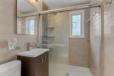 Tranquil living at the Bell Park Gardens-Oakland Gardens gem! - photo 10