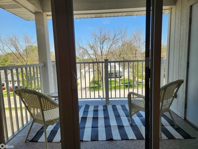 ENJOY THE COMFORT AND CONVENIENCE OF CONDO LIVING IN THIS BRIGHT - photo 12