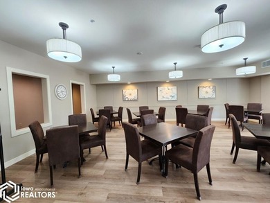 ENJOY THE COMFORT AND CONVENIENCE OF CONDO LIVING IN THIS BRIGHT - photo 14