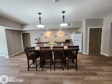ENJOY THE COMFORT AND CONVENIENCE OF CONDO LIVING IN THIS BRIGHT - photo 15