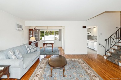 Spacious and well-maintained home offering an open and inviting - photo 7