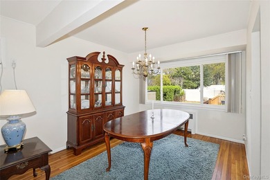 Spacious and well-maintained home offering an open and inviting - photo 10