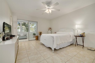 Welcome to easy Florida living in this beautifully updated 1 - photo 5