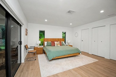 Welcome to this beautifully renovated 5BR/3.5BA home plus - photo 31