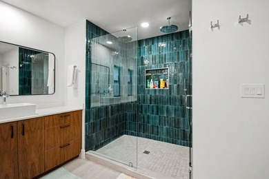 Welcome to this beautifully renovated 5BR/3.5BA home plus - photo 37