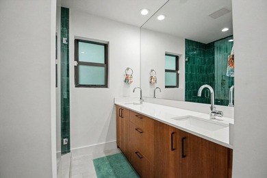Welcome to this beautifully renovated 5BR/3.5BA home plus - photo 43