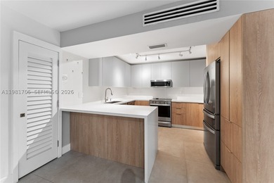 Fully Renovated 3-Bedroom, 2-Bathroom Lanai Unit in Key - photo 6