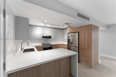 Fully Renovated 3-Bedroom, 2-Bathroom Lanai Unit in Key - photo 7