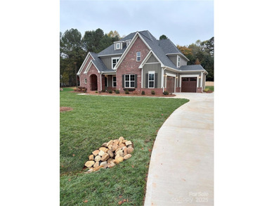 Welcome to this expansive 4-bedroom, 4-bath home combines - photo 2