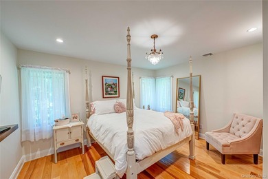 Stunning Custom 4,000 Sq. Ft. Builder's Home in Southdown - photo 17
