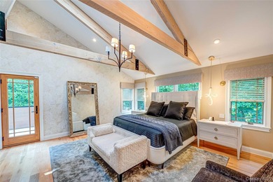 Stunning Custom 4,000 Sq. Ft. Builder's Home in Southdown - photo 20