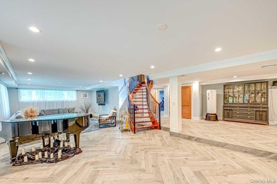 Stunning Custom 4,000 Sq. Ft. Builder's Home in Southdown - photo 22