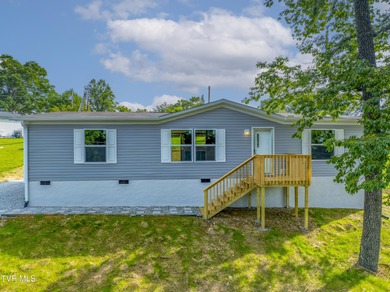 MOTIVATED SELLERS! New manufactured doublewide ready for new - photo 3