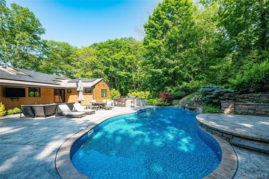 Stunning Custom 4,000 Sq. Ft. Builder's Home in Southdown - photo 27