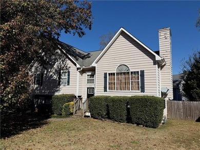 Lake Acworth Home Sale Pending in Acworth Georgia