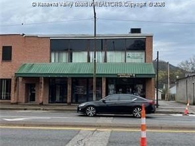 Excellent investment property in a highly desirable business - photo 1