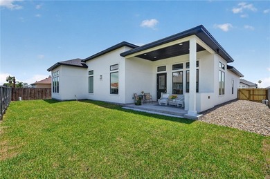 Built by a designer-focused builder known for creating - photo 32