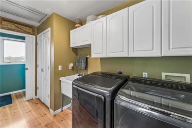 Enjoy peaceful country living in this spacious 4-bedroom, 3 - photo 32