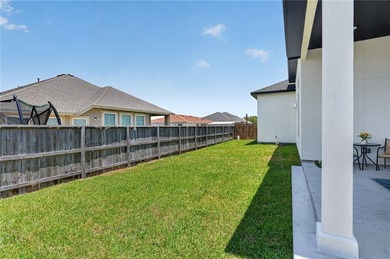 Built by a designer-focused builder known for creating - photo 36