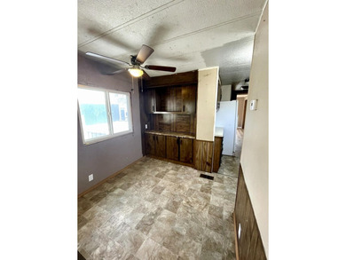 3 Bed, 2 Bath manufactured home with great potential - photo 6