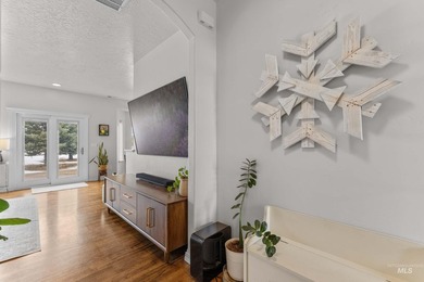 This bright, beautifully appointed home checks every box with - photo 3
