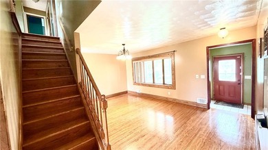This 5 Bedrooms and 2.5 Bath home w/ in-law setup is located on - photo 8